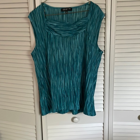 Pretty light weight, no sleeve - Picture 1 of 2